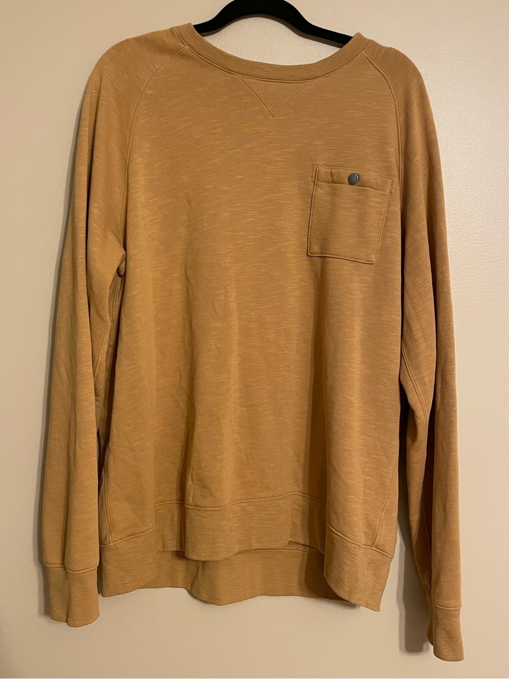 LL Bean Mens Pullover Fleece Sweater Long Sleeve Size large Yellow mustard